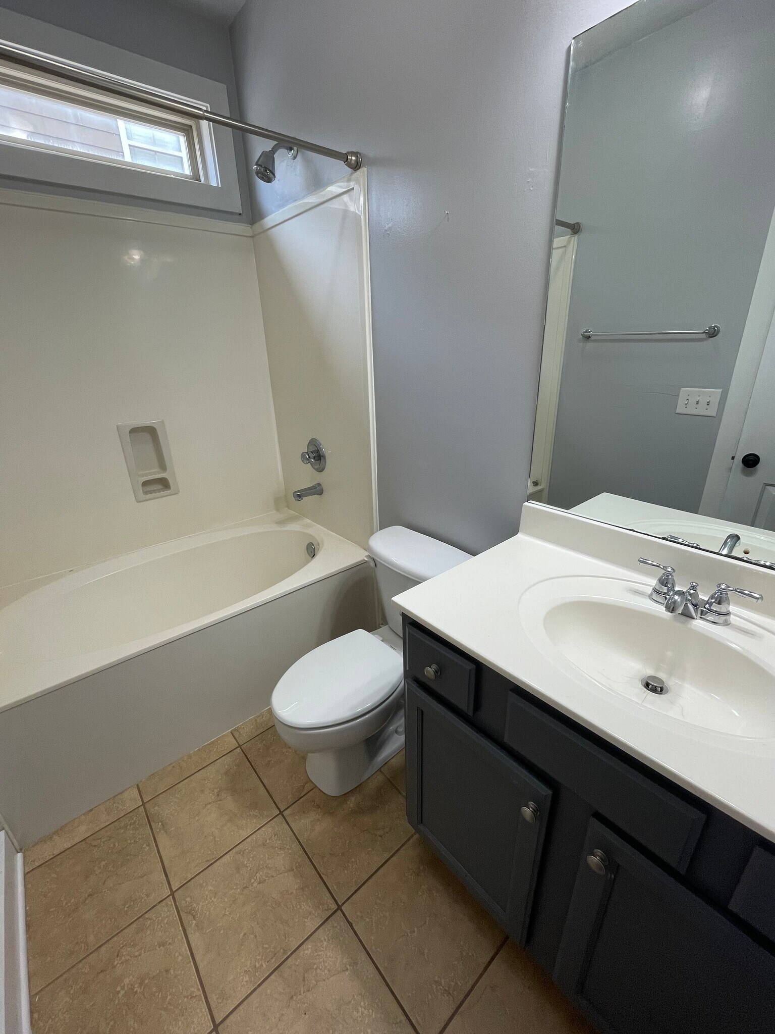 Master Bath - 3947 River Pointe Ln