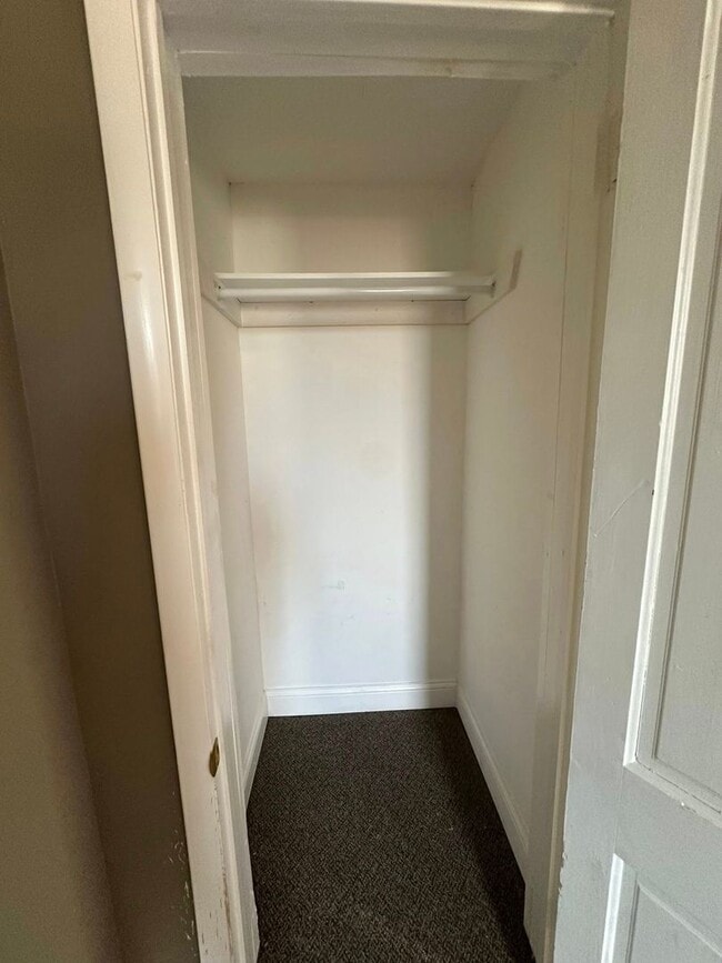 Building Photo - 309 S 8th St