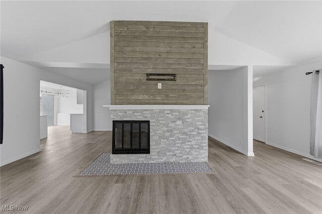 Building Photo - 6677 Crenshaw Dr