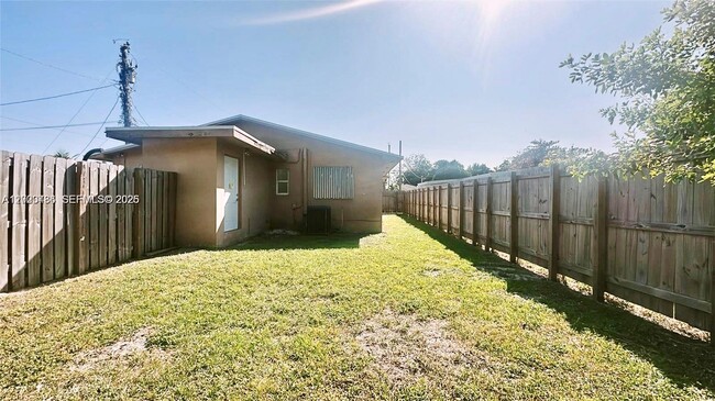 Building Photo - 2125 NW 66th St