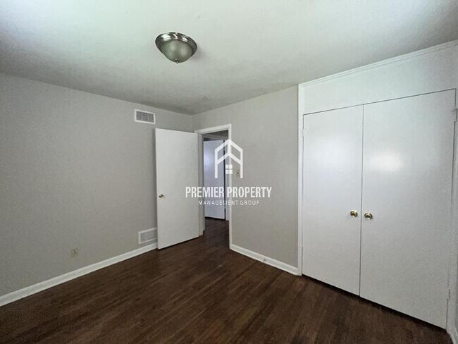 Building Photo - 4777 Helene Rd