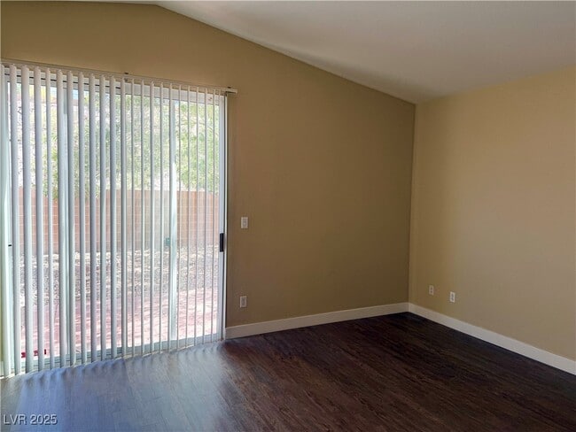 Building Photo - 820 Binbrook Dr