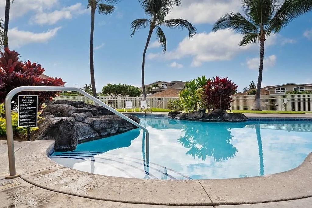 Building Photo - 75-6060 Kuakini Hwy