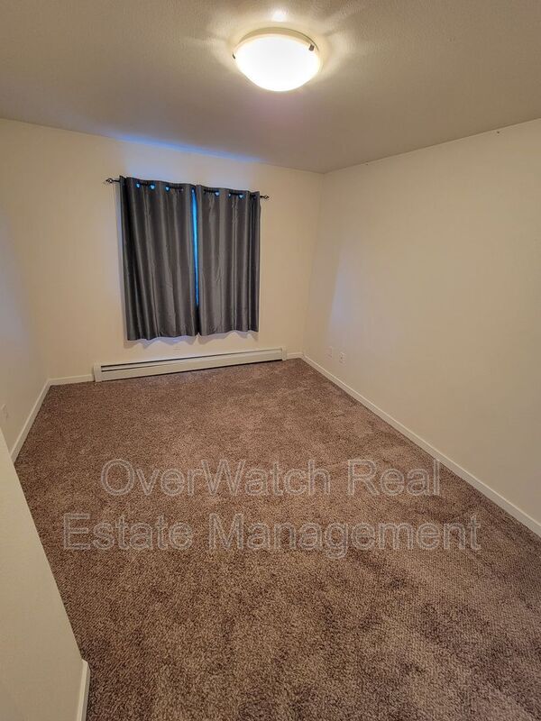 Building Photo - 3700 Carleton Ave