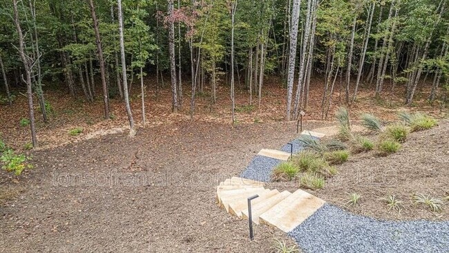 Building Photo - 128 Sanctuary Ln