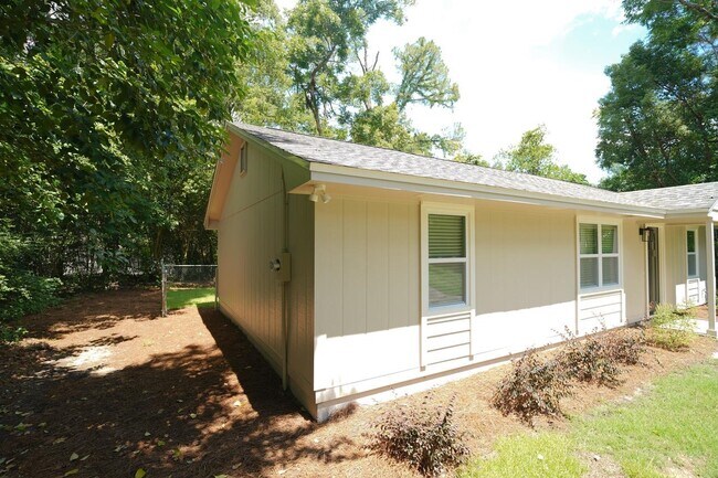 Building Photo - 902 Pow Wow Trail