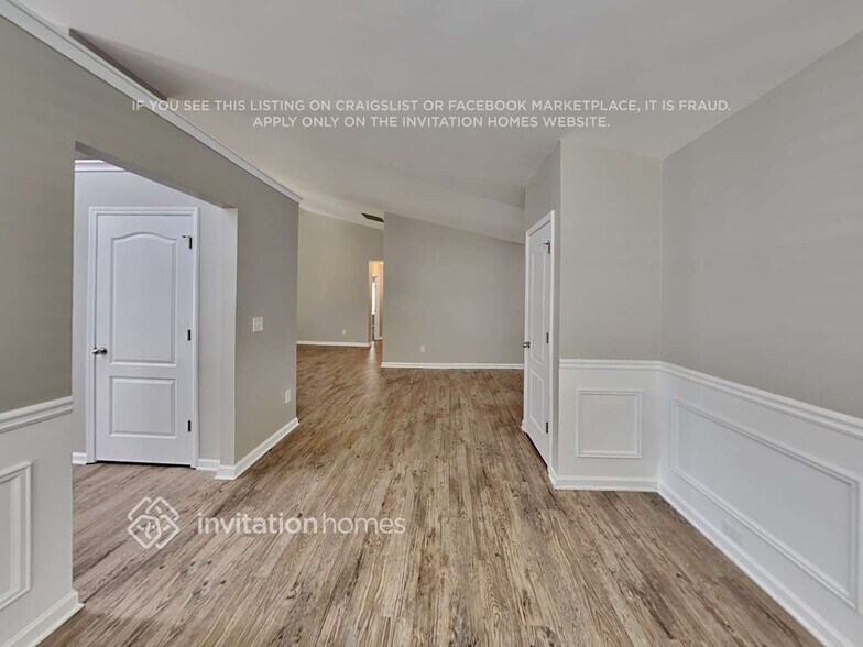 Building Photo - 1044 Southwood Dr