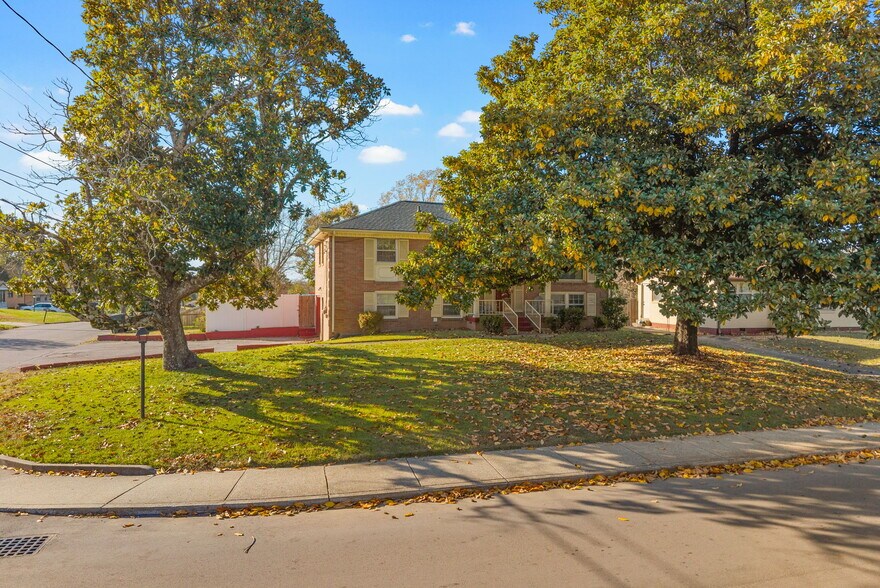 Building Photo - 4807 Jeffery Dr