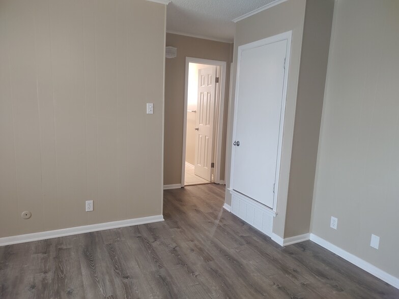 Building Photo - 508 W Baylor St