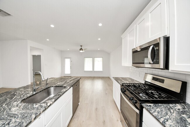 Building Photo - 1618 Westway Dr