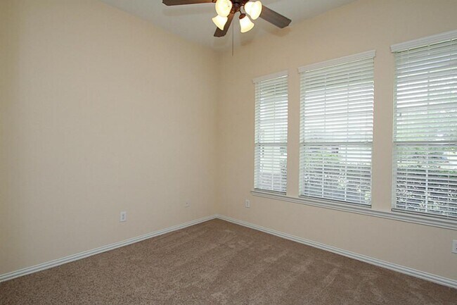 Building Photo - 2926 Bright Sky Ct