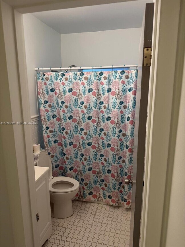 Building Photo - 2200 S Ocean Dr