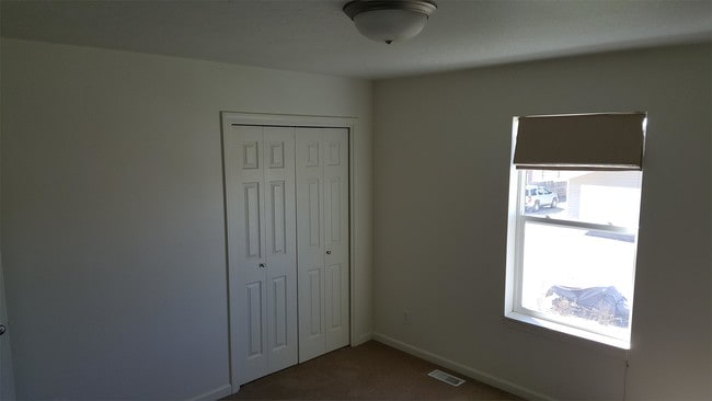 Building Photo - 400 Par Ave