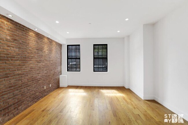 Building Photo - 4 bedroom in BROOKLYN NY 11238