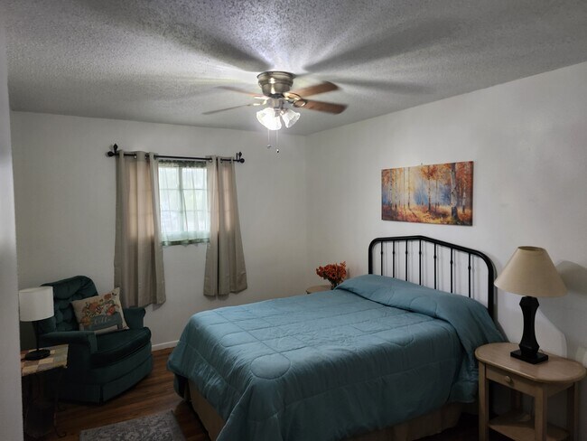 Building Photo - 851 Prescott Heights Dr