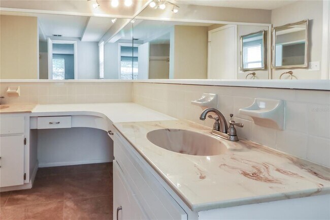 Building Photo - 7500 San Salvadore Dr