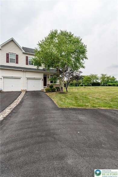 Building Photo - 955 King Way