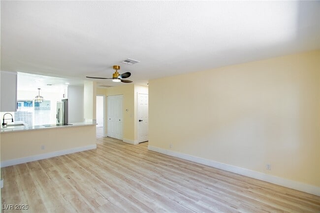 Building Photo - 208 N Bruce St