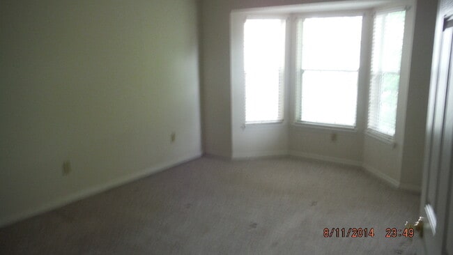 Building Photo - Kiln Creek Townhouse