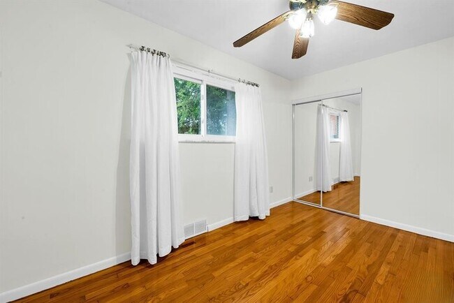 Building Photo - 28314 James Dr