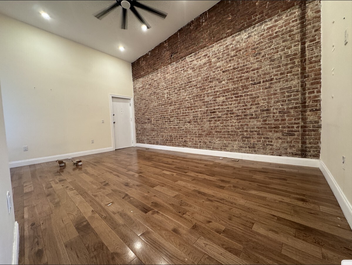 64 Sherman Pl 45 - 70 Sherman Pl