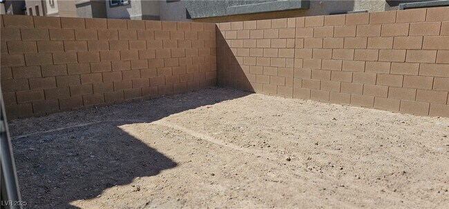 Building Photo - 6137 Orchid Fls St