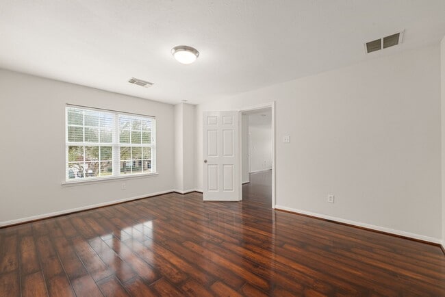 Building Photo - 21426 Venture Park Dr