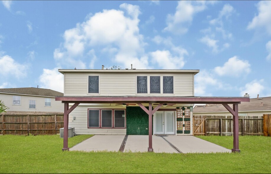 Building Photo - 9226 Macmillan Ln