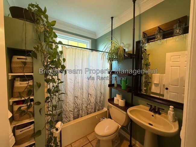 Building Photo - 7425 Pelbrook Farm Dr