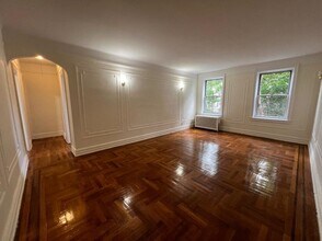 Building Photo - 1 bedroom in SUNNYSIDE NY 11104