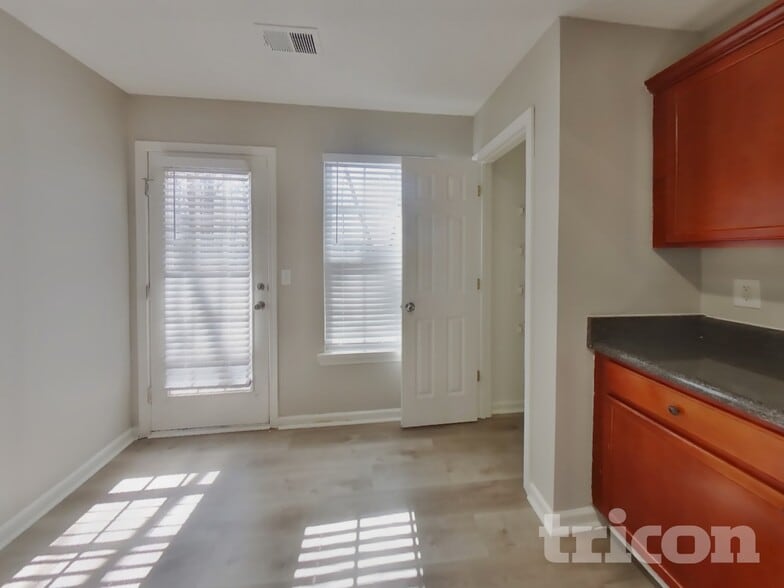 Building Photo - 225 Lossie Ln