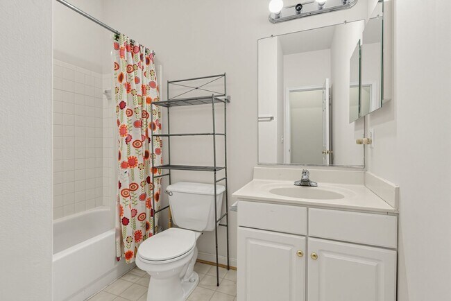 Building Photo - 2420 Dew Meadow Ct
