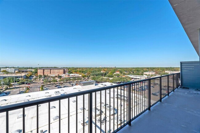 Building Photo - 1414 Wood Hollow Dr