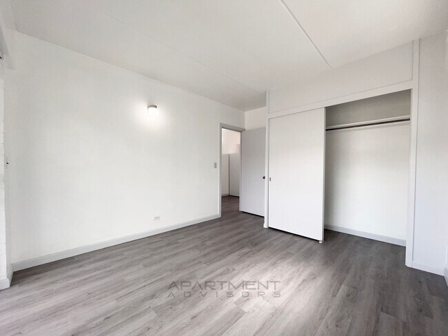 Building Photo - 1660 Piikoi St