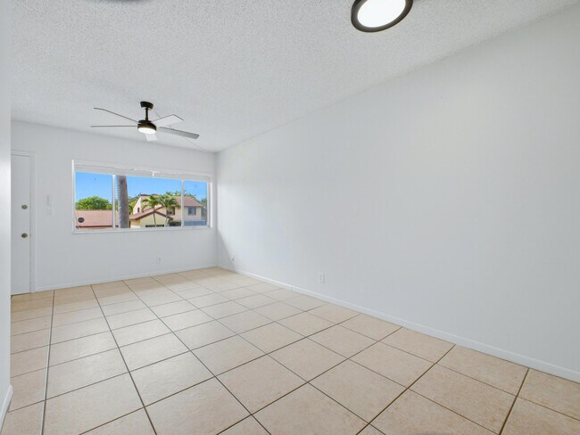Building Photo - 6289 Lear Dr