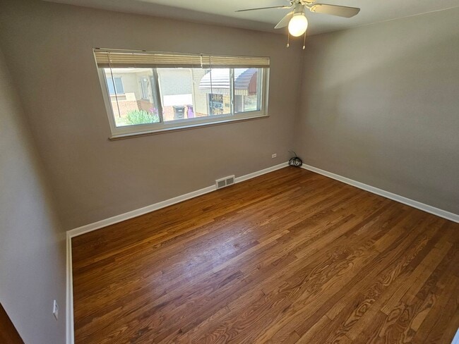 Building Photo - 2-Bedroom Home with One-Car Garage