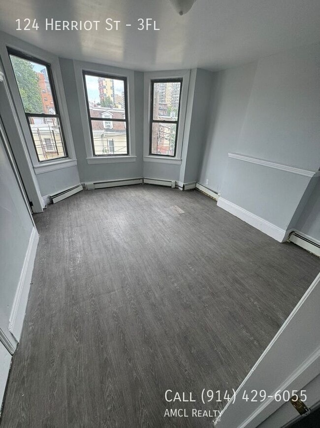 Building Photo - 124 Herriot St