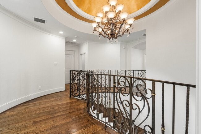 Building Photo - 4134 Bellefontaine