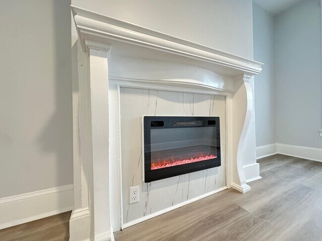 Building Photo - 216 N 53rd St
