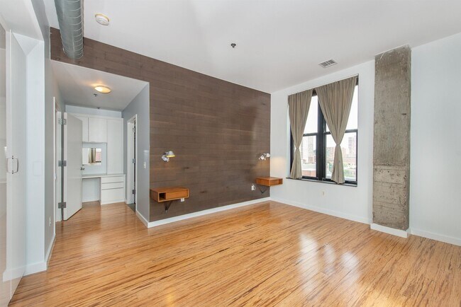 Building Photo - 232 Pavonia Ave