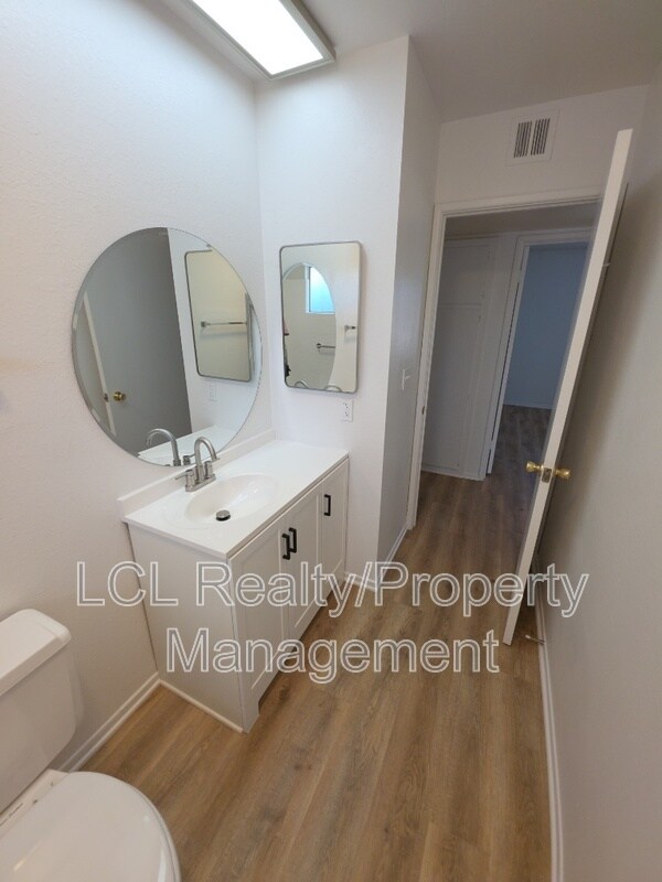 Building Photo - 27111 Wentworth Dr