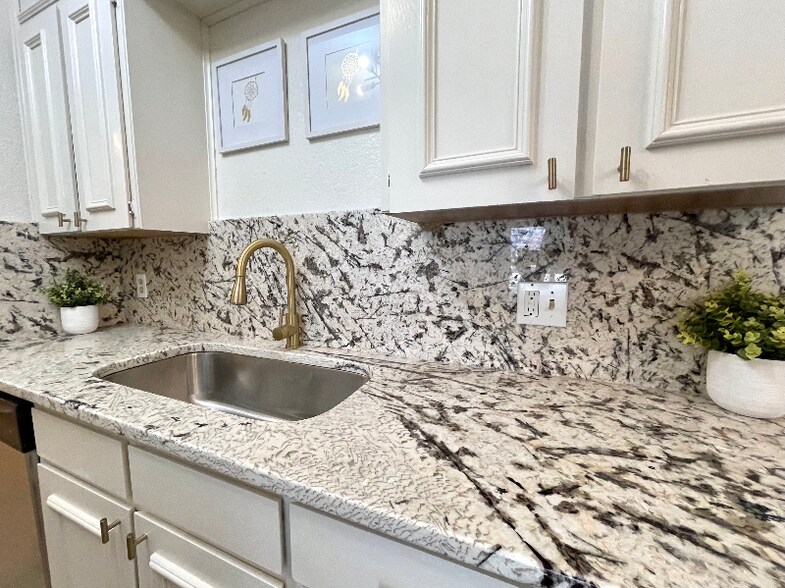 Building Photo - 922 Terry Trail