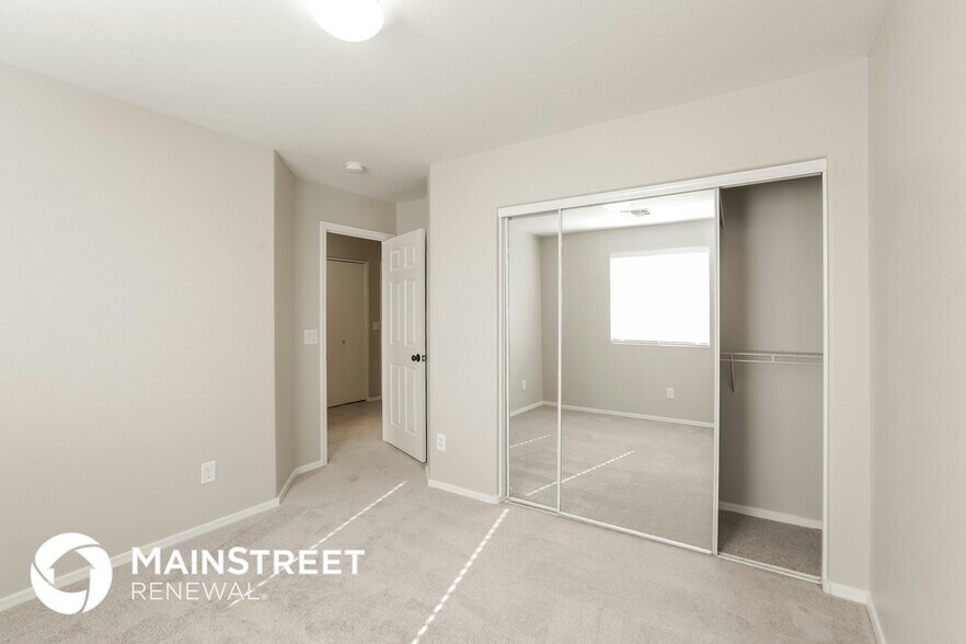 Building Photo - 5337 W Warner St