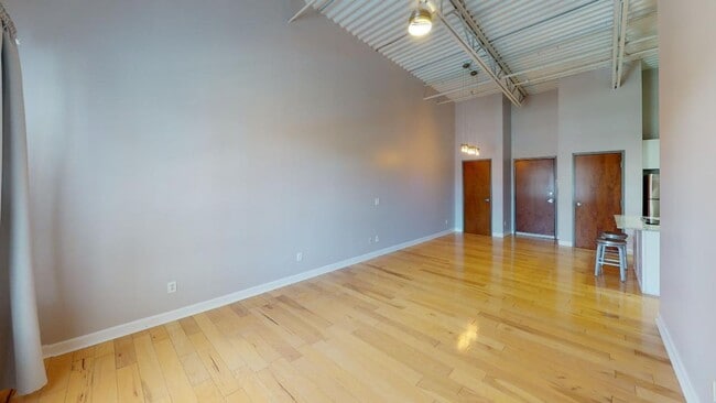 Building Photo - 769 N High St