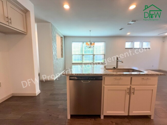 Building Photo - 3 Bed/2.5 Bath Home for Lease in Arlington – 2 Living Areas, Pool, Courts & Trails Nearby!