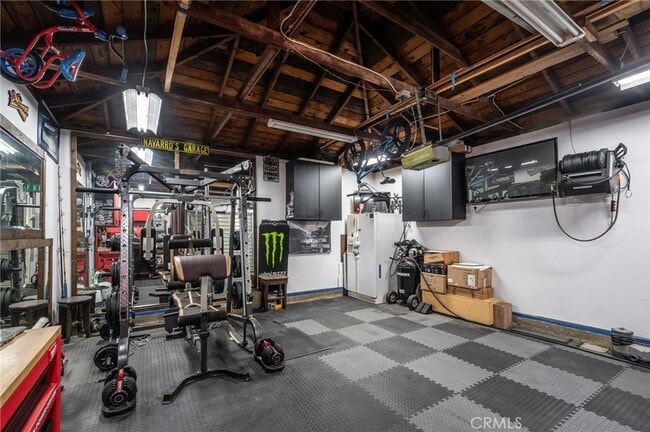 Building Photo - 4637 Hackett Ave