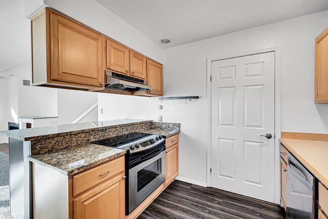 Building Photo - $2,345.00, 2 Bed, 1.5 Bath in Boulder with In Unit Laundry