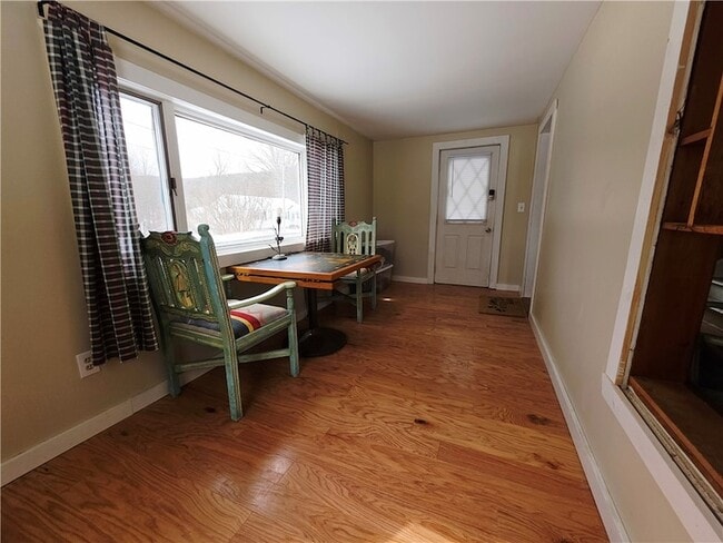 Building Photo - 9 Factory St