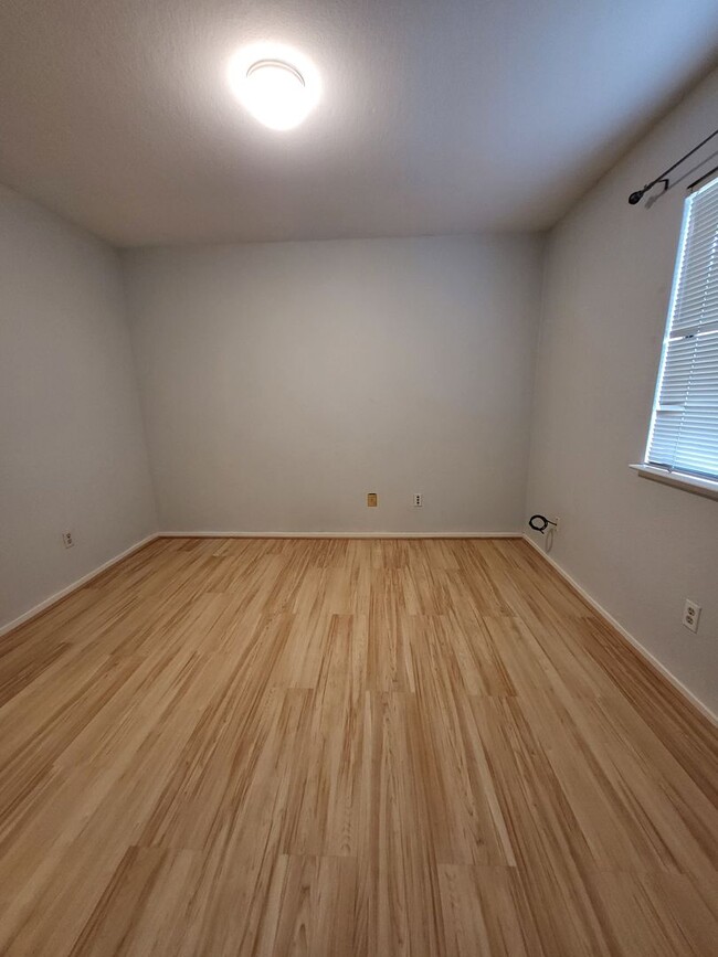 Building Photo - Beautiful Carriage Hills Home!!