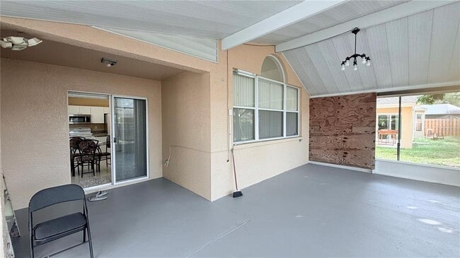 Building Photo - 10216 Oasis Palm Dr